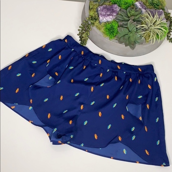 BCBGeneration Parrot Bird free flowing tulip short navy medium women’s - Picture 5 of 8